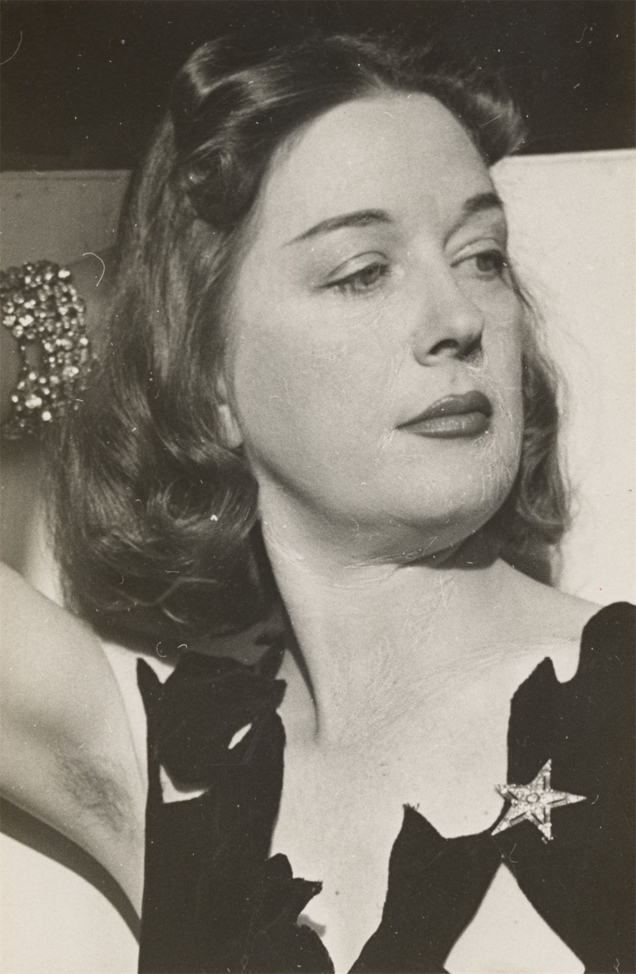 Man Ray (d.i. Emmanuel Rudnitzky). „Dorothea Tanning“. 1942