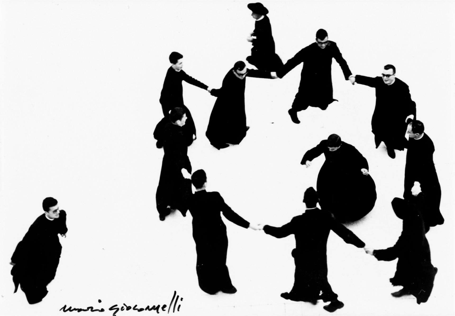 Mario Giacomelli. Aus der Serie „Io non ho mani che mi accarezzino il volto“, 1961–1963.