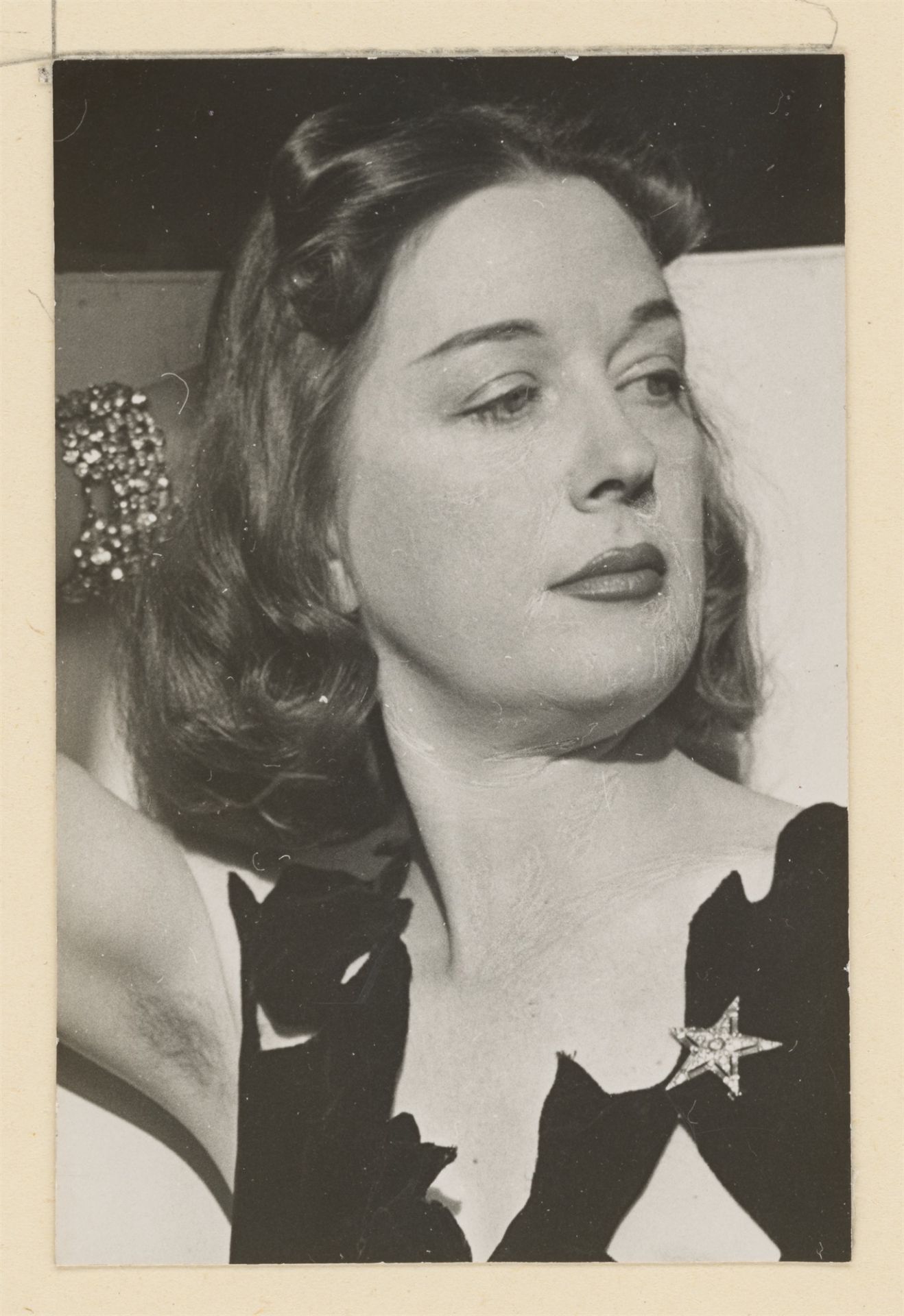Man Ray (i.e. Emmanuel Rudnitzky). ”Dorothea Tanning”. 1942 - Image 2 of 3