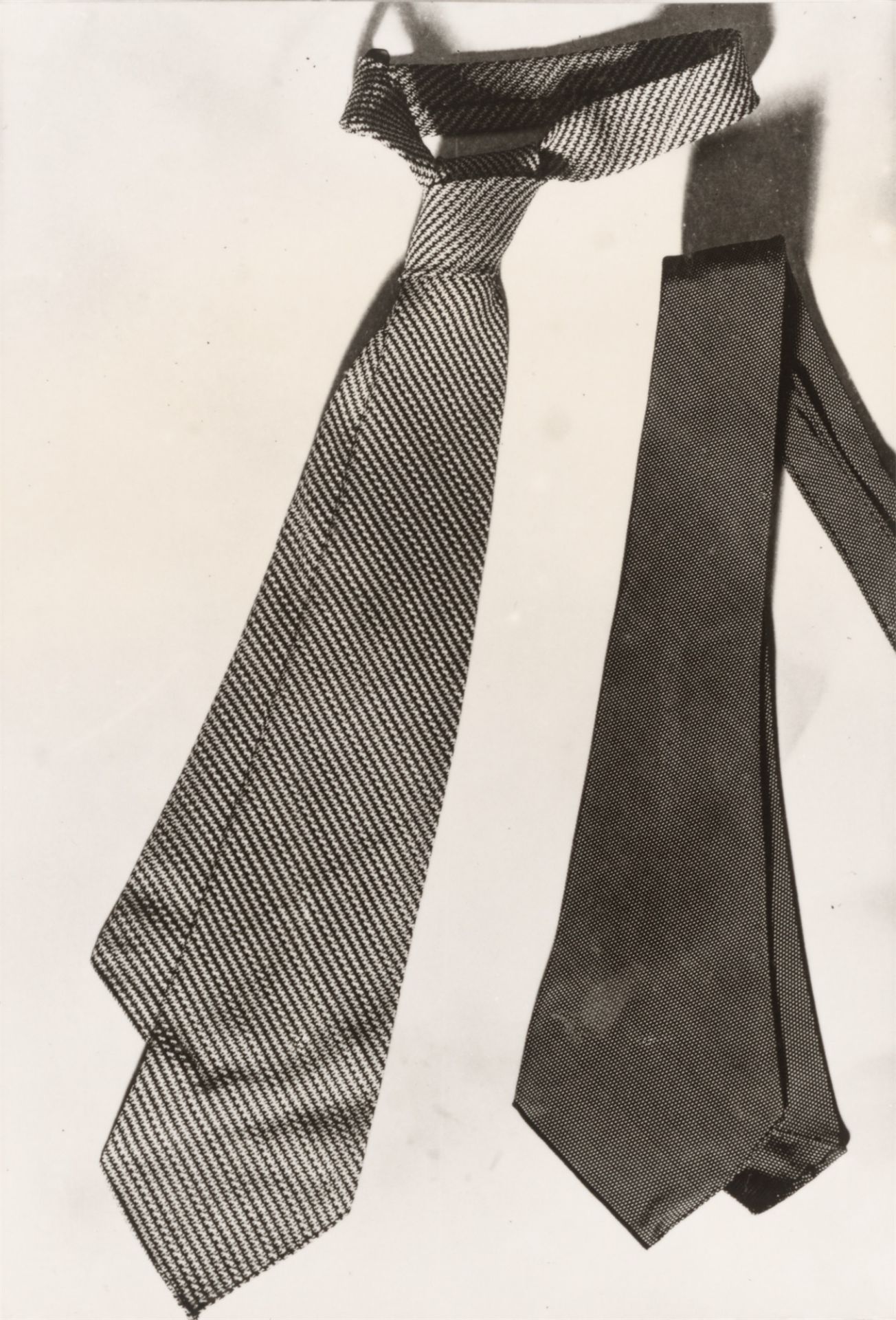 Anton Stankowski. Konvolut: Krawatte, Zwei Krawatten, Krawattenknoten, Kragen. 1928/33 - Bild 4 aus 13