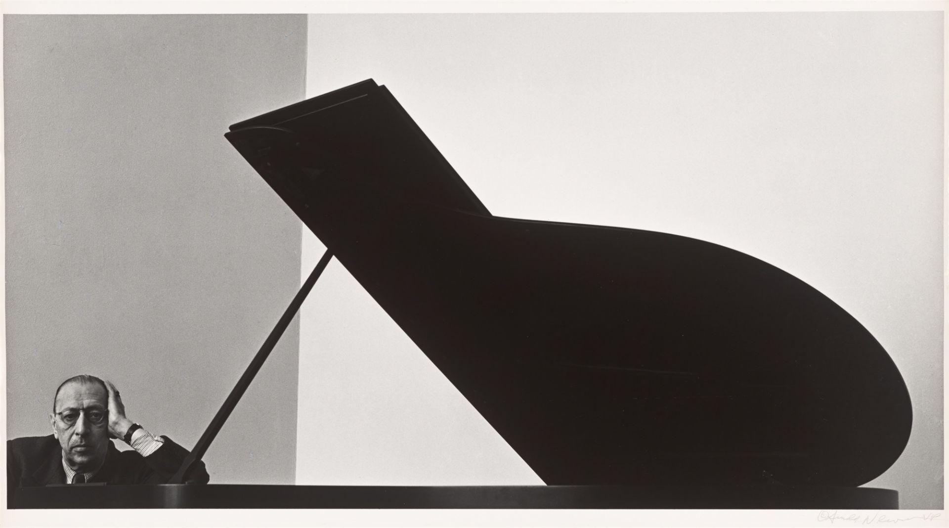 Arnold Newman. Igor Stravinsky, New York City. 1946 - Bild 2 aus 2