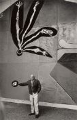 Inge Morath. „Pablo Picasso unveiling mural for Unesco, Vallauris, France“. 1958