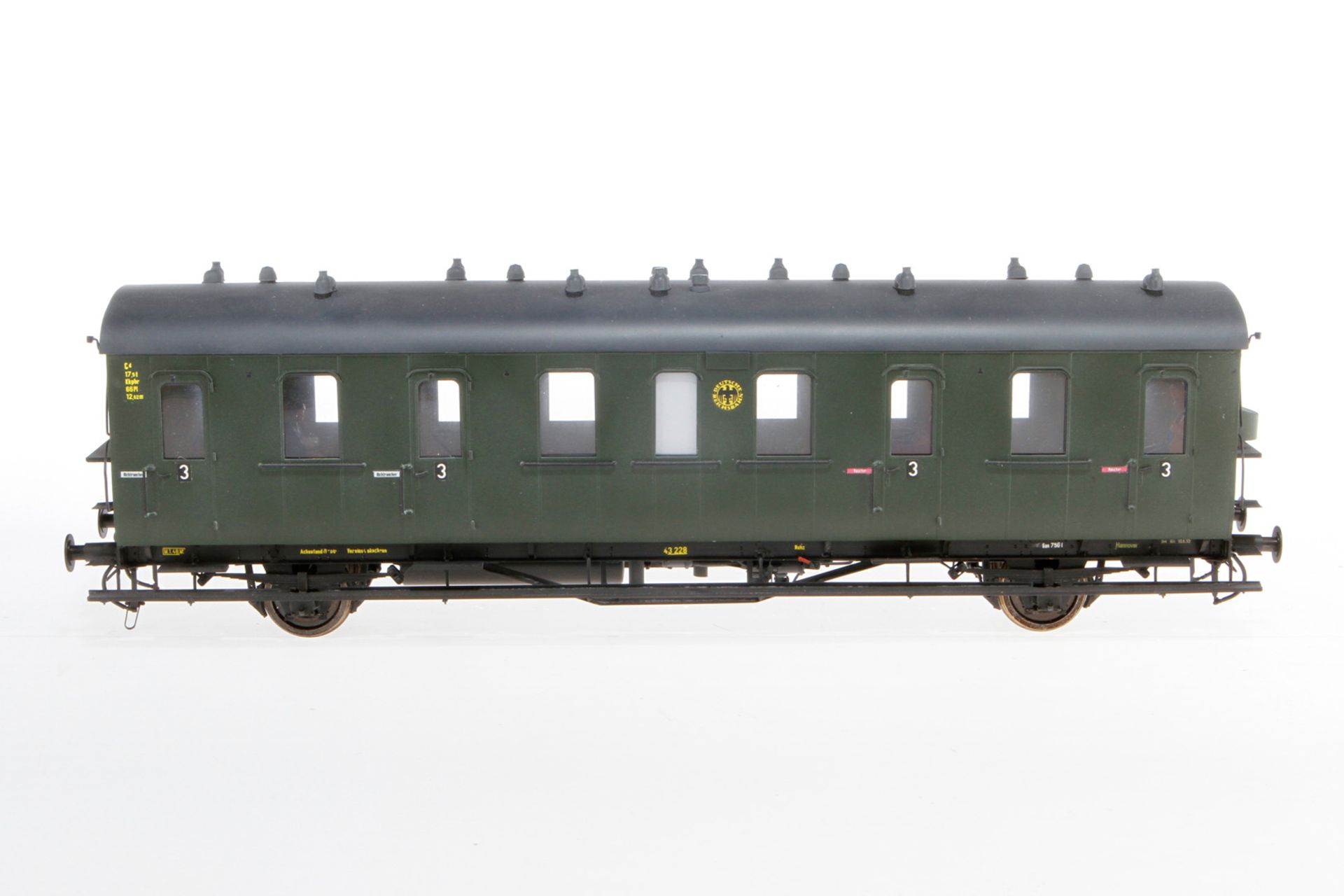 Personenwagen, S 0, grün, Metall, mit Inneneinrichtung, Alterungsspuren, L 31,5, Z 3