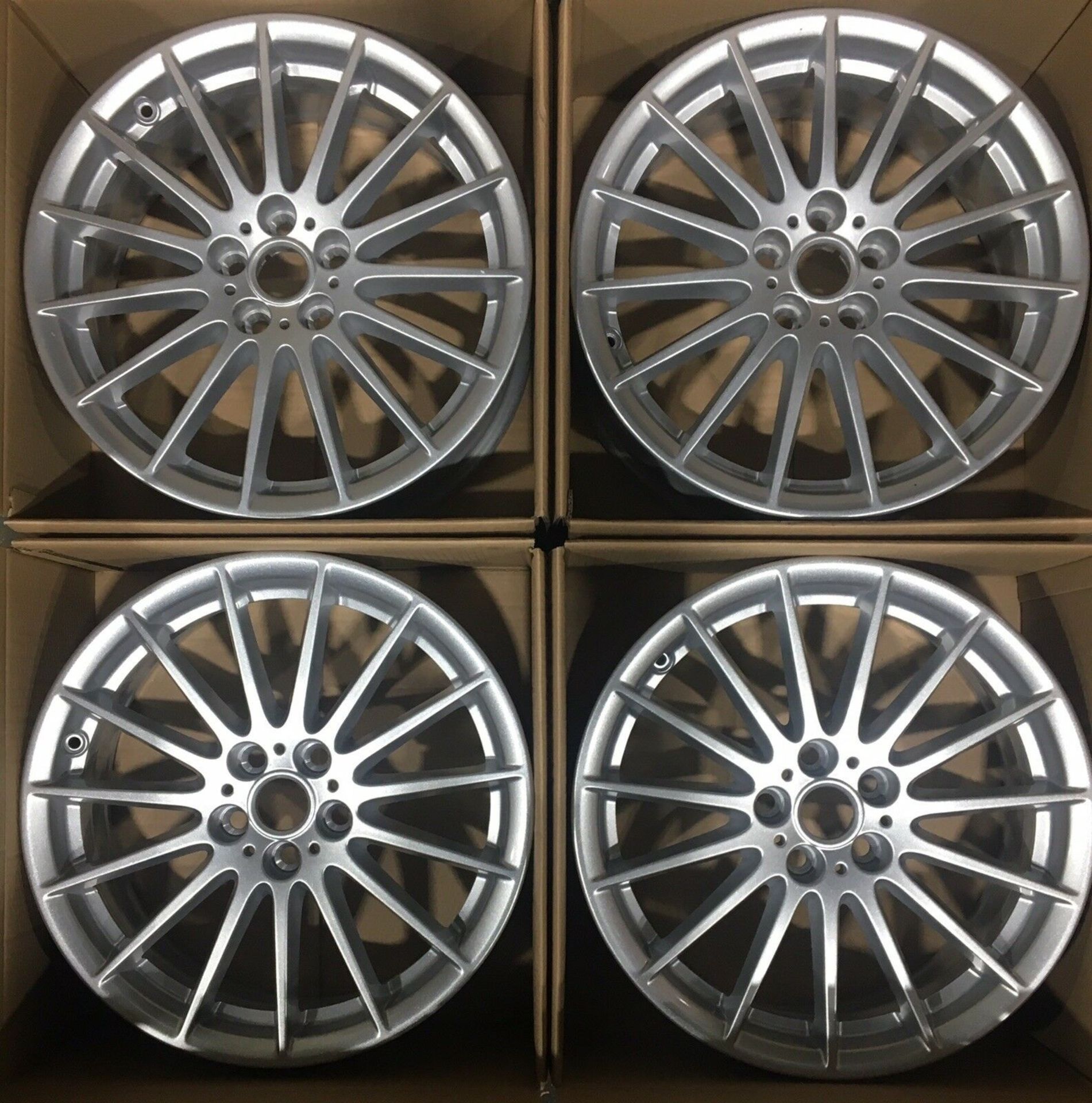 BRAND NEW set of 4 Jaguar F-Pace 18 inch Alloy Wheels. 15 Spoke - Image 2 of 2