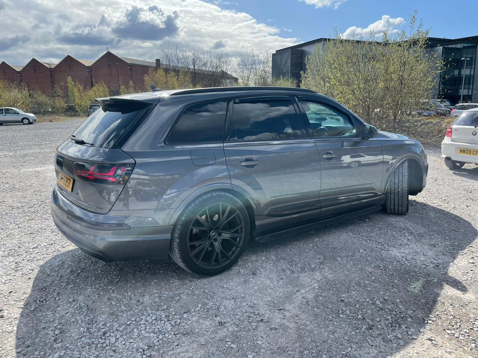 2019 Audi Q7 Black edition. LOW BUYERS PREMIUM of 8% - Image 8 of 18