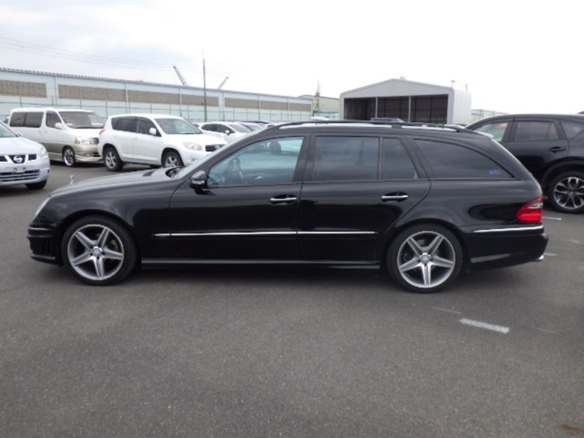 2009 MERCEDES-BENZ E-CLASS E250 AVANTGARDE - Image 4 of 46