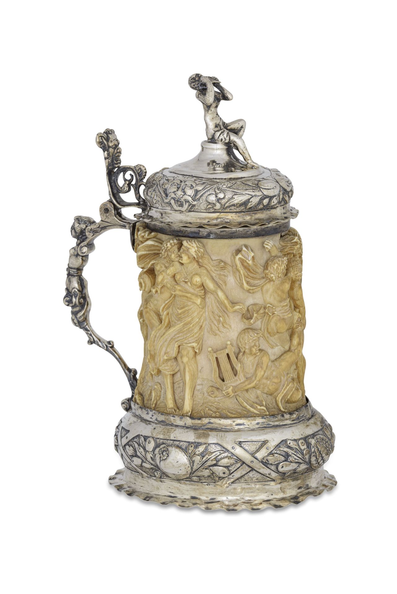 TANKARD IN AVORIO CON MONTATURA IN ARGENTO, GERMANIA, XIX SECOLO