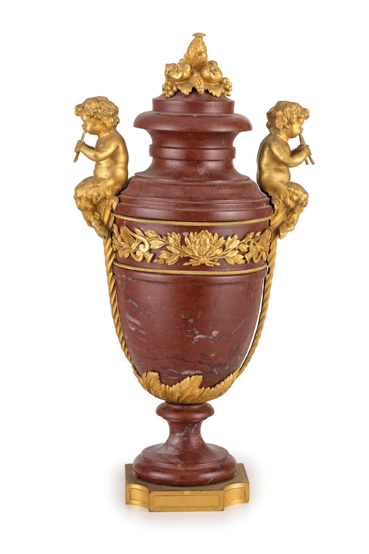 VASO IN MARMO ROSSO ANTICO E BRONZO DORATO, XIX SECOLO