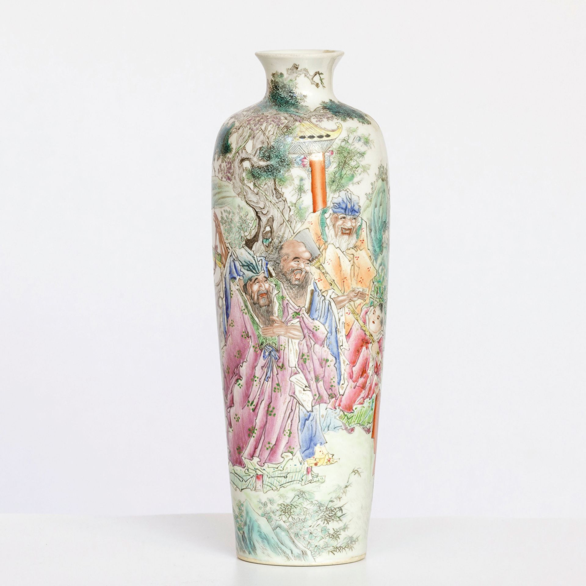 VASO CILINDRICO IN PORCELLANA FAMIGLIA ROSA, CINA, MARCHIO DAOGUANG (1821 -1850) E POSSIBILMENTE DEL