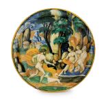 PIATTO IN MAIOLICA POLICROMA, FORNACE DI CASTELDURANTE, XVI SECOLO