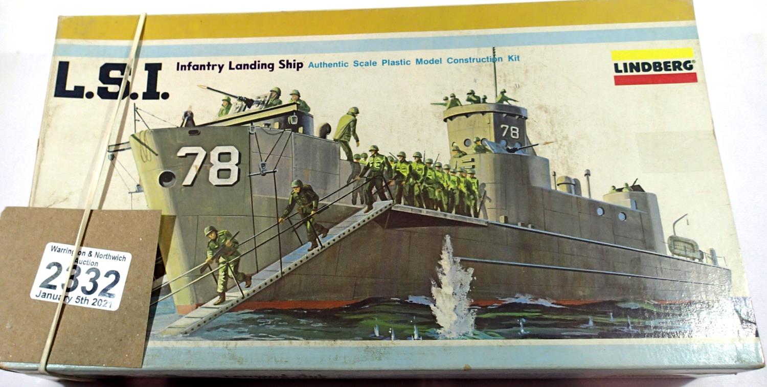 Lindberg infantry landing ship, scale: 1" = 13.25 feet. P&P Group 1 (£14+VAT for the first lot