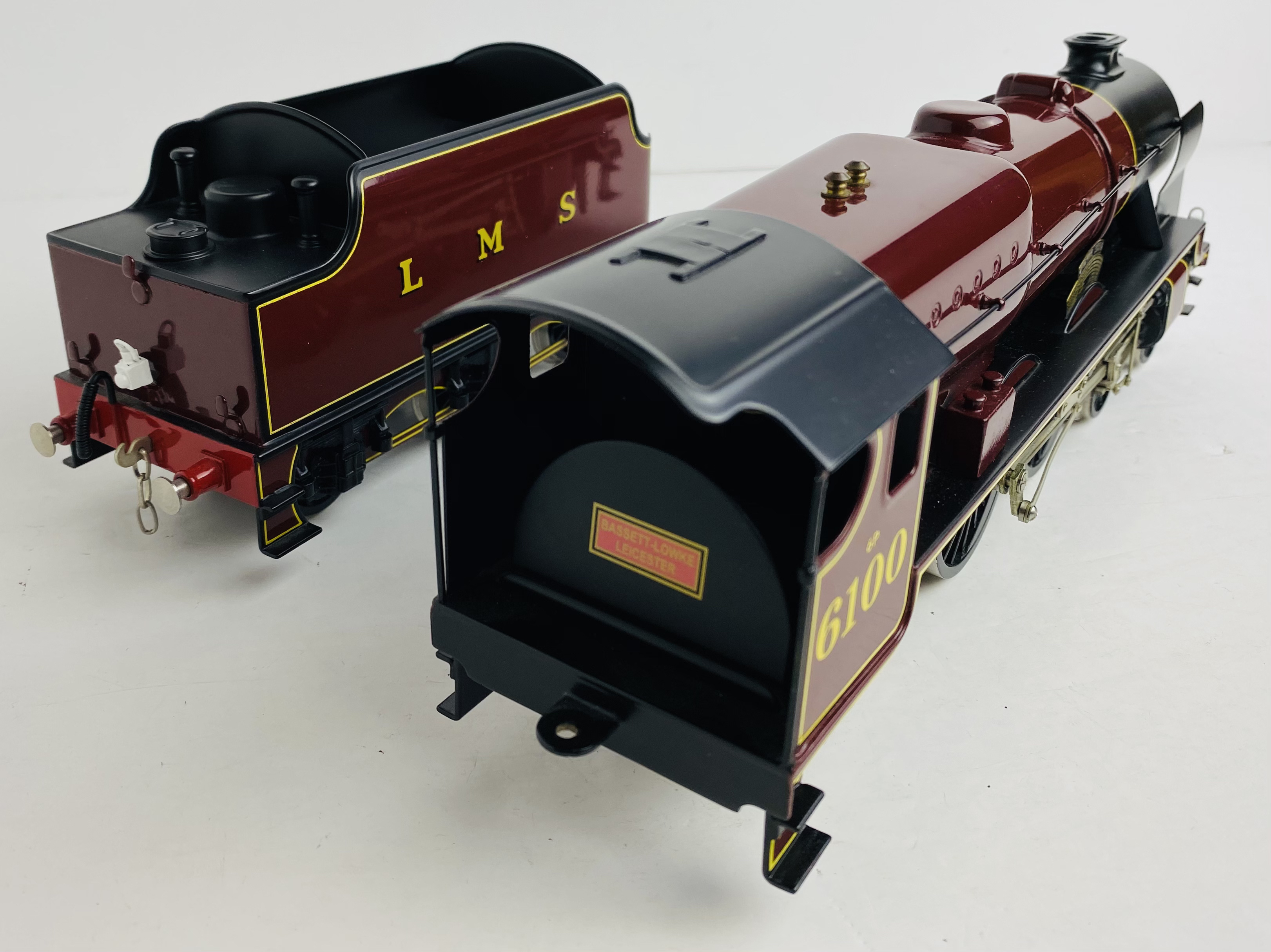 Bassett Lowke O Gauge BL99016 Royal Scot 6100 LMS Crimson Boxed. P&P Group 2 (£18+VAT for the - Image 2 of 5