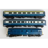 Airfix OO Gauge Class 31 & 2x Mk2 Coaches BR Blue / Grey - Unboxed P&P Group 1 (£14+VAT for the