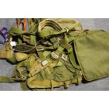 Post war Paratroopers harness. P&P Group 3 (£25+VAT for the first lot and £5+VAT for subsequent