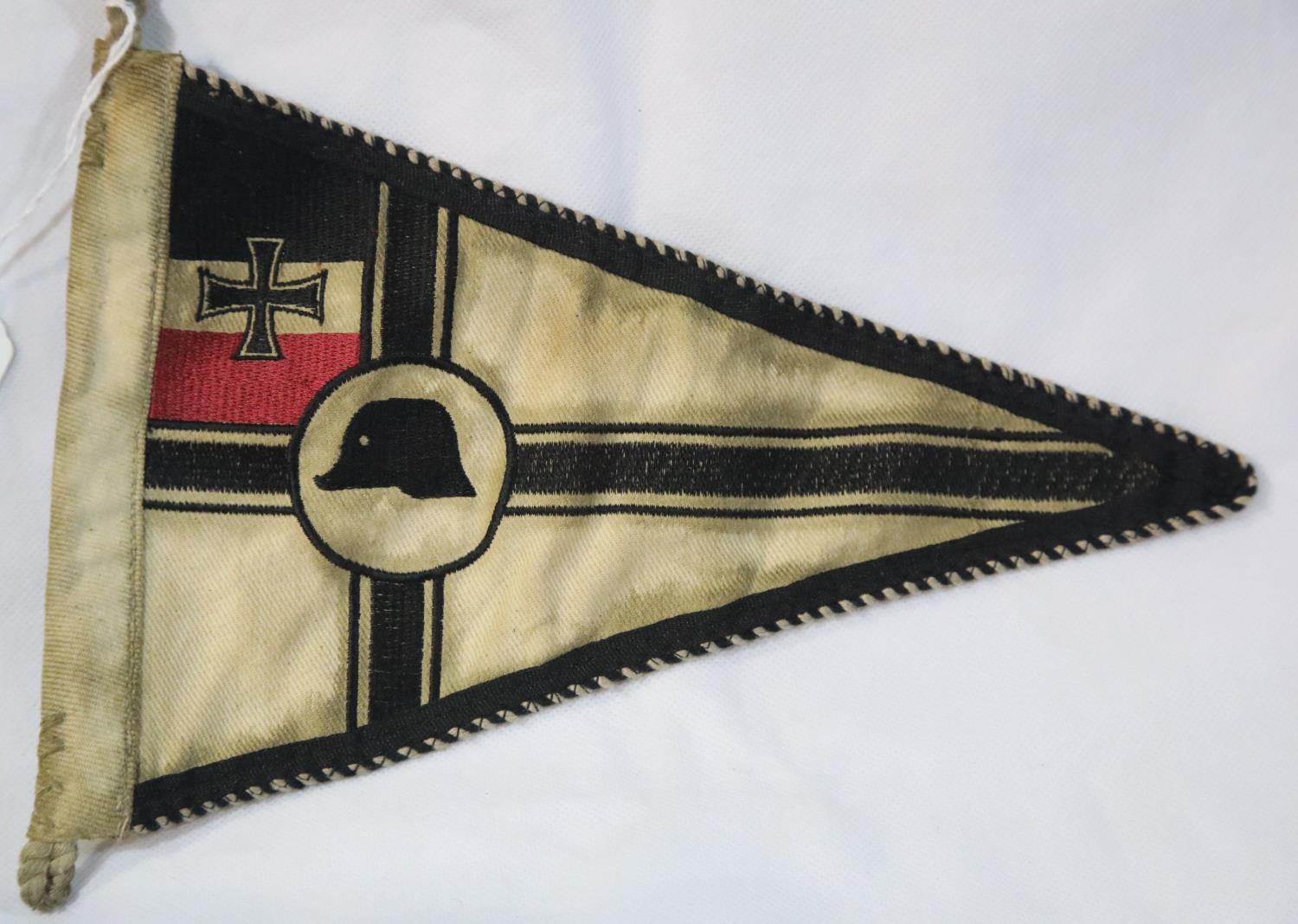 German WWI type Veterans pennant, L: 26 cm. P&P Group 1 (£14+VAT for the first lot and £1+VAT for