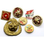 Collection of Russian WWII and later badges. P&P Group 1 (£14+VAT for the first lot and £1+VAT for