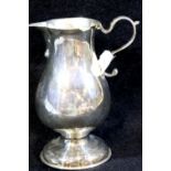 Edwardian hallmarked silver cream jug, Chester assay 1908, H: 11 cm, 101g. P&P Group 1 (£14+VAT