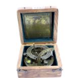 Boxed sundial compass, D: 10 cm, marked Steward London. P&P Group 2 (£18+VAT for the first lot