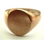 Gents 9ct gold signet ring, size U, 4.4g. P&P Group 1 (£14+VAT for the first lot and £1+VAT for