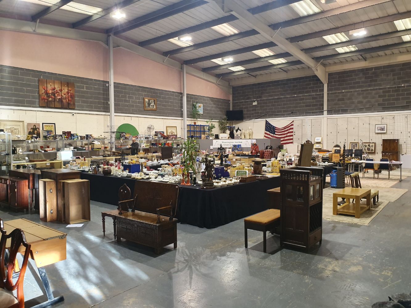 ** ONLINE ONLY ** 10am START - The Antiques & Collectables Sale