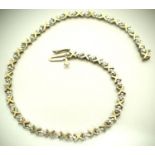 Ladies 9ct gold stone set bracelet, 3.6g, L: 19 cm. P&P Group 1 (£14+VAT for the first lot and £1+