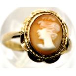 9ct gold cameo set ring, size K/L, 2.9g. P&P Group 1 (£14+VAT for the first lot and £1+VAT for