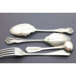 Georgian hallmarked silver condiment spoon and other flatware. P&P Group 1 (£14+VAT for the first