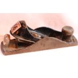 Stanley block plane no 220 in good condition. P&P group 2 (£18 + VAT for the first lot and £3 +