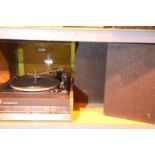Retro Elizabethan record player and two speakers. Not available for in-house P&P Condition Report:
