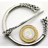 White metal penannular Nordic style cloak/brooch pin, D: 6 cm. P&P Group 1 (£14+VAT for the first