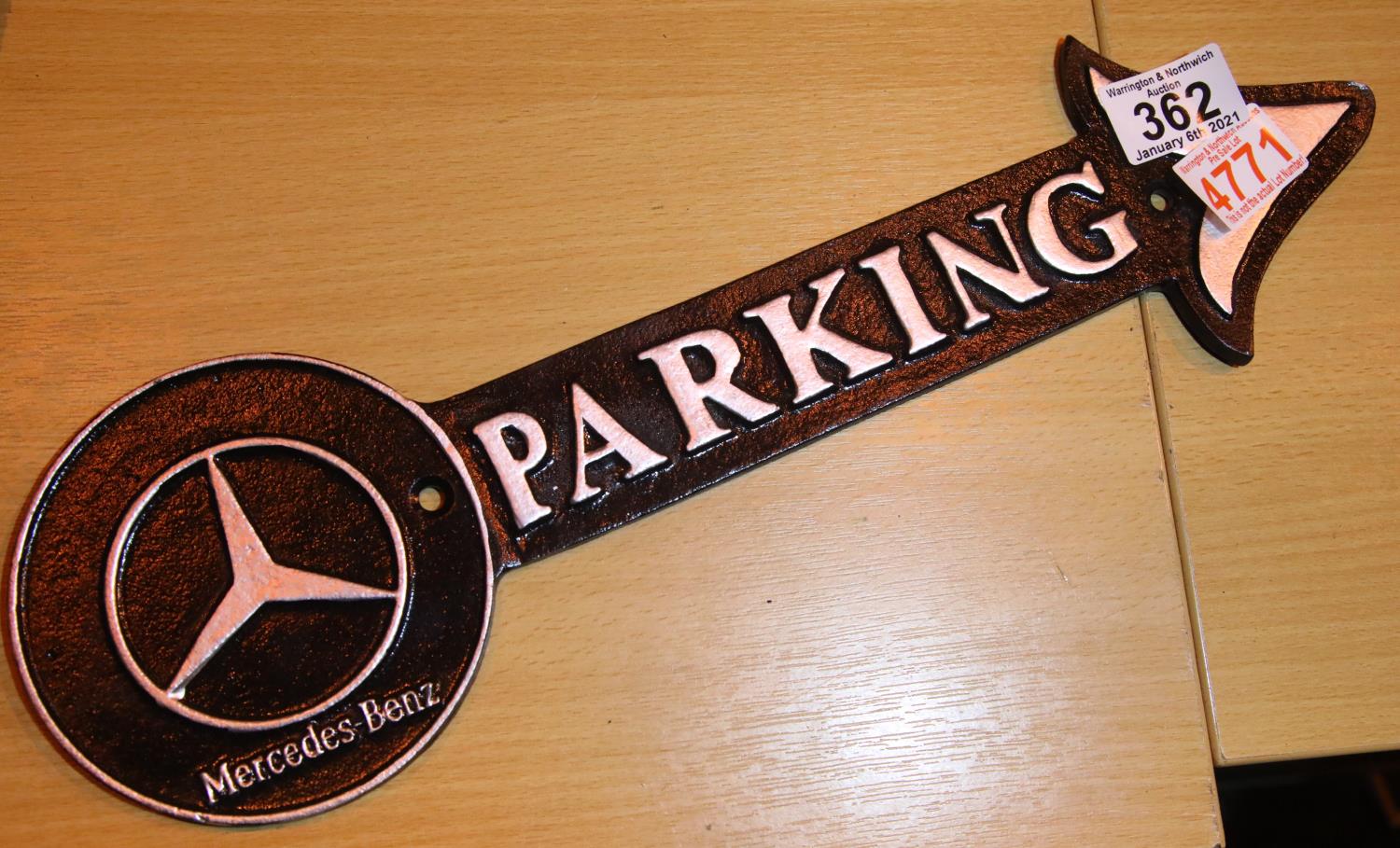 Cast iron Mercedes Benz Parkway arrow, L: 40 cm. P&P Group 1 (£14+VAT for the first lot and £1+VAT