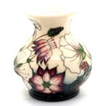 Moorcroft vase in the Bramble Revisited pattern, H: 9 cm. P&P Group 1 (£14+VAT for the first lot and