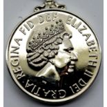 Elizabeth II 60 Year commemorative medal. P&P Group 1 (£14+VAT for the first lot and £1+VAT for