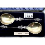 Victorian hallmarked silver pair of anointing spoons, London assay 1898, L: 18 cm, combined 90g. P&P