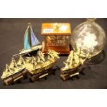 Quantity of mixed model ships including glass examples. P&P Group 3 (£25+VAT for the first lot