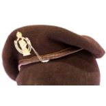 WWII Royal Armoured Corps beret and badge dated 1943. P&P Group 1 (£14+VAT for the first lot and £