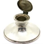 George V (weighted) hallmarked silver Capstan inkwell.London assay 1922. P&P Group 1 (£14+VAT for