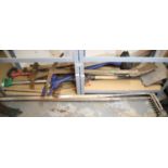 Quantity of mixed garden tools. Not available for in-house P&P, contact Paul O'Hea at Mailboxes on