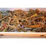 Box of mixed tools. Not available for in-house P&P, contact Paul O'Hea at Mailboxes on 01925 6591333