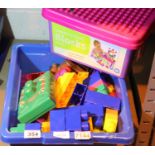 Box of children's large Mega Bloks. P&P Group 3 (£25+VAT for the first lot and £5+VAT for subsequent