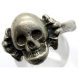German WWII type SS Totenkopf skull signet ring, size Y. P&P Group 1 (£14+VAT for the first lot