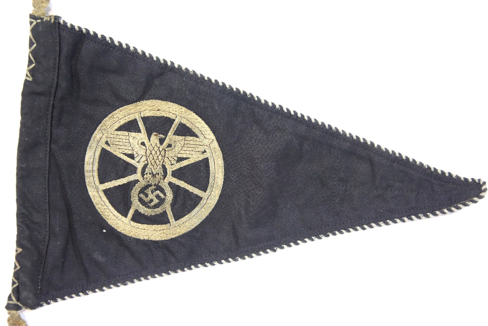 German Third Reich type Reichsbahn pennant, L: 35 cm. P&P Group 1 (£14+VAT for the first lot and £