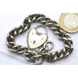 Hallmarked silver bracelet with padlock clasp, L: 19 cm, 39g. P&P Group 1 (£14+VAT for the first lot