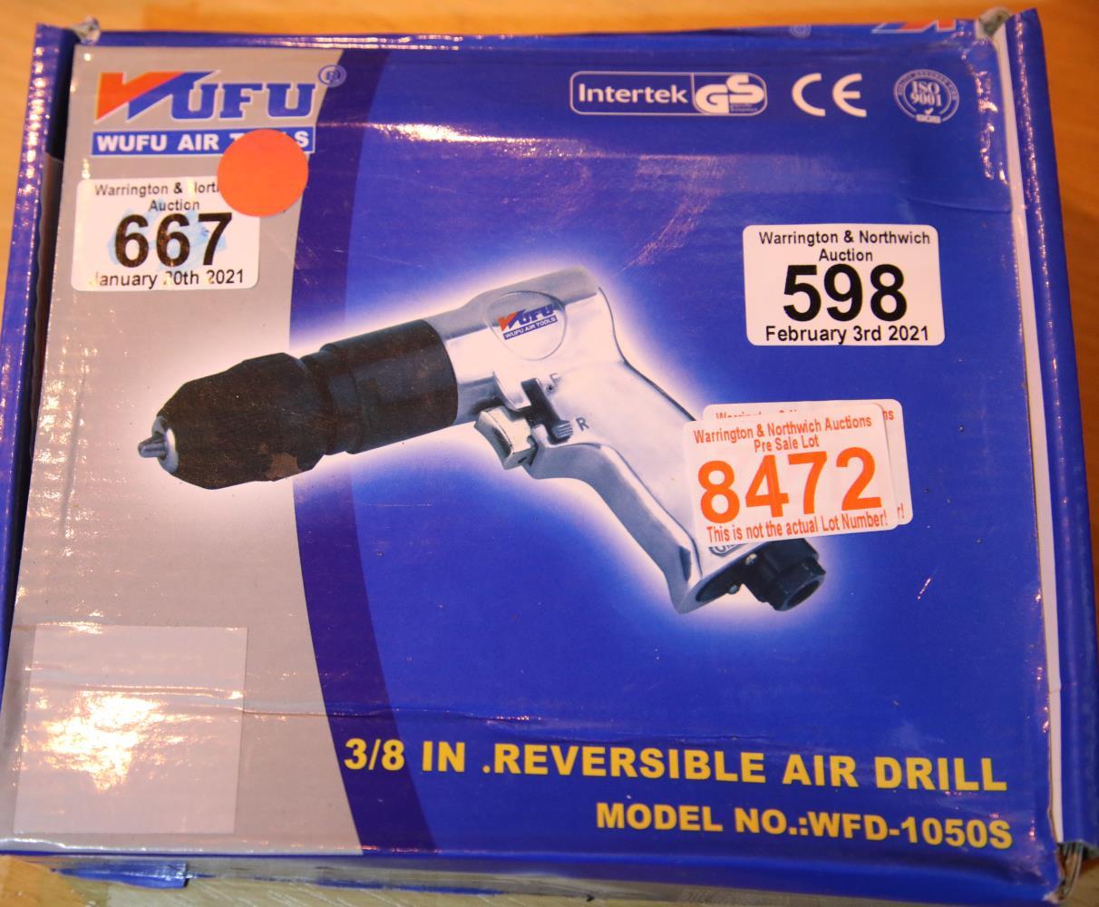 3/8 inch reversible air drill. P&P Group 1 (£14+VAT for the first lot and £1+VAT for subsequent