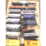 Fifteen assorted wagons, mostly very good condition and unboxed. P&P Group 1 (£14+VAT for the