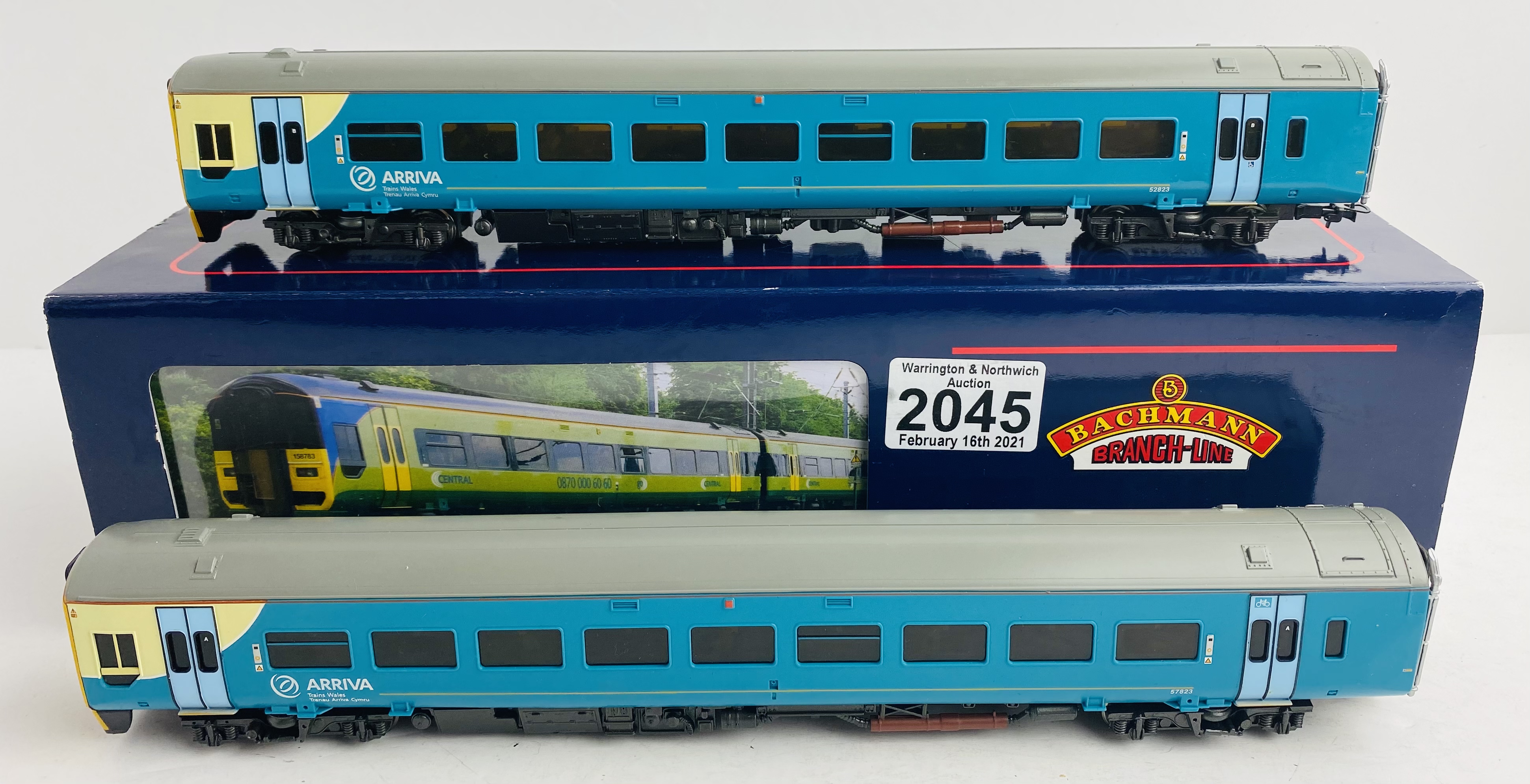 Bachmann 31-511 'Arriva' 158 DMU Boxed P&P Group 1 (£14+VAT for the first lot and £1+