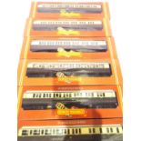 Six Hornby GWR coaches; R457 x1 brake end and R456 comp x5 (one wrong box) all in very good -