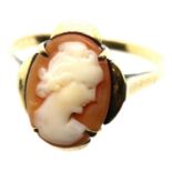 9ct gold cameo ring, size N, 2.5g. P&P Group 1 (£14+VAT for the first lot and £1+VAT for
