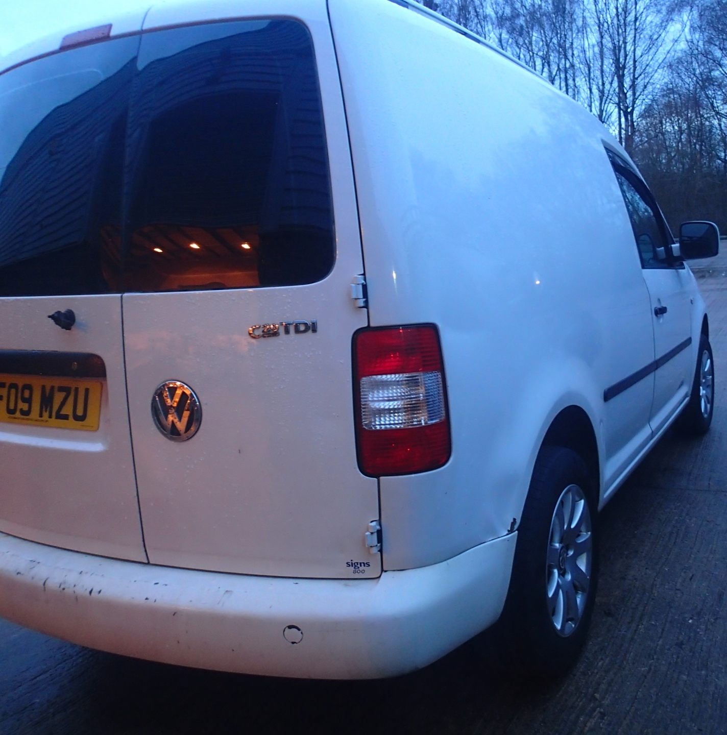 VW Caddy C20 TDI van 169,000 miles two keys, MOT until 21/12/2021. PF09 MZU - Image 4 of 9