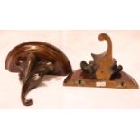 Pair of Victorian carved mahogany wall brackets, H: 18 cm. P&P Group 2 (£18+VAT for the first lot